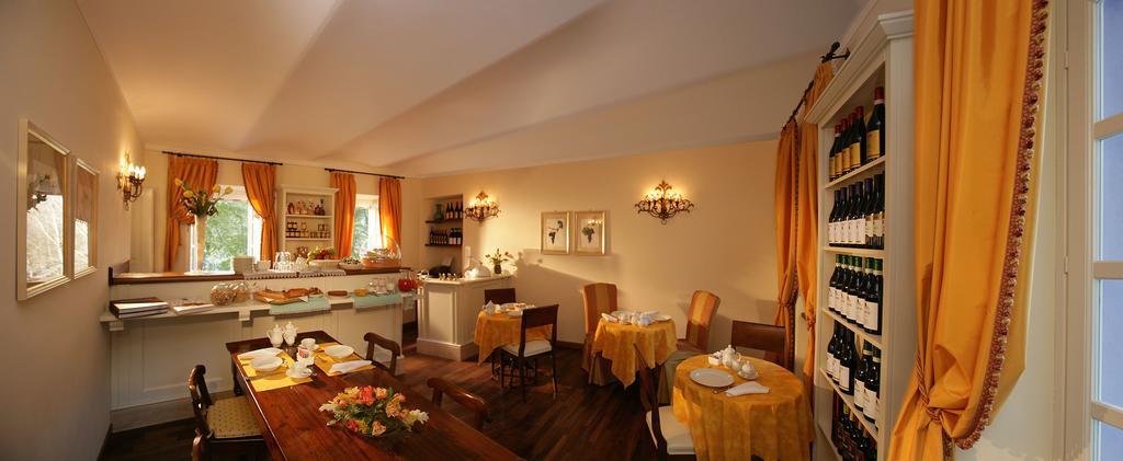 Marcarini Agriturismo Neviglie Bagian luar foto